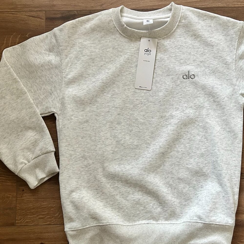 ALO Yoga Sweatshirt Size M Light Grey